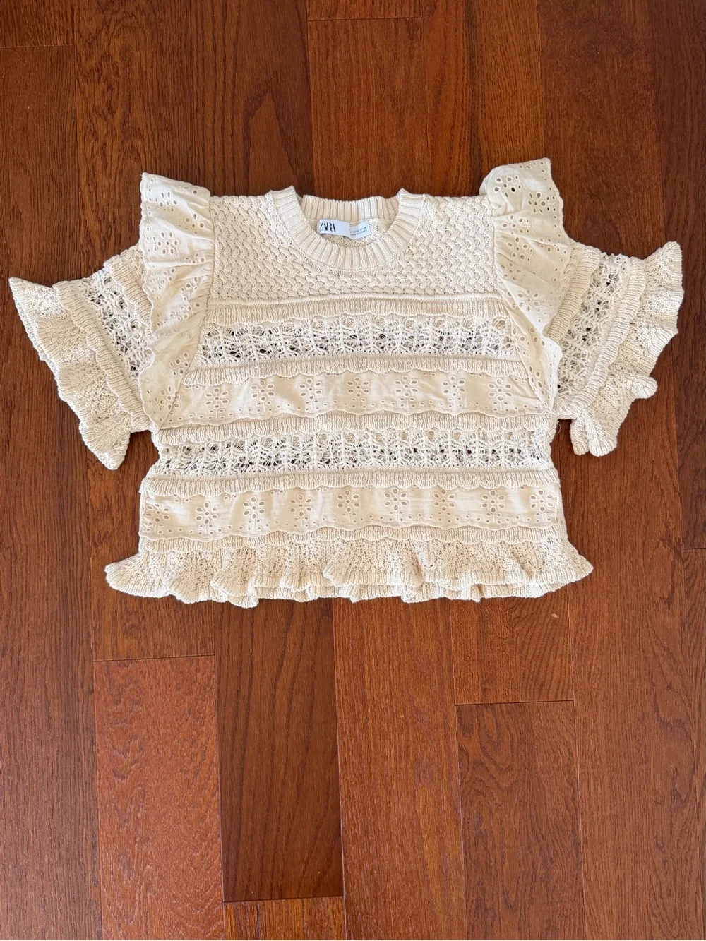 Zara Textured Crochet Knit Top with Ruffles size S